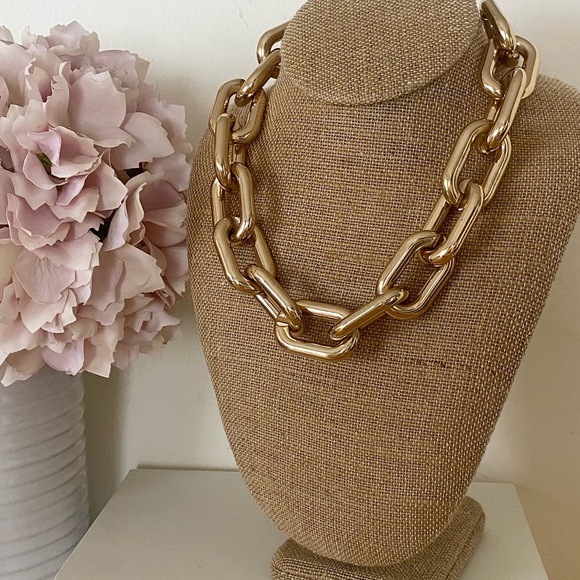 Jewelry - Gold Chunky Link Necklace - Modern Statement Jewelry